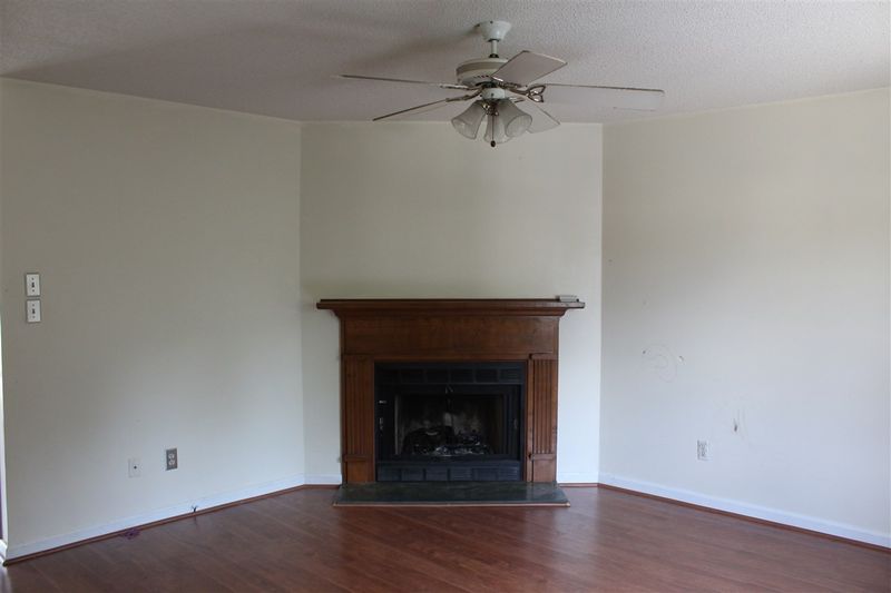 6604 Orford Ct, Raleigh, NC 27615