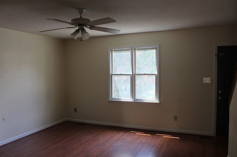 6604 Orford Ct, Raleigh, NC 27615