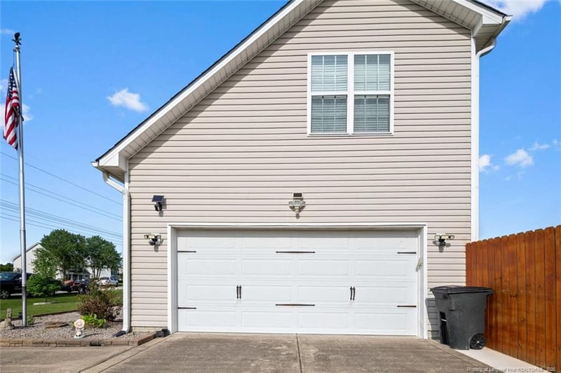 6604 Running Fox Rd, Hope Mills, NC 28348