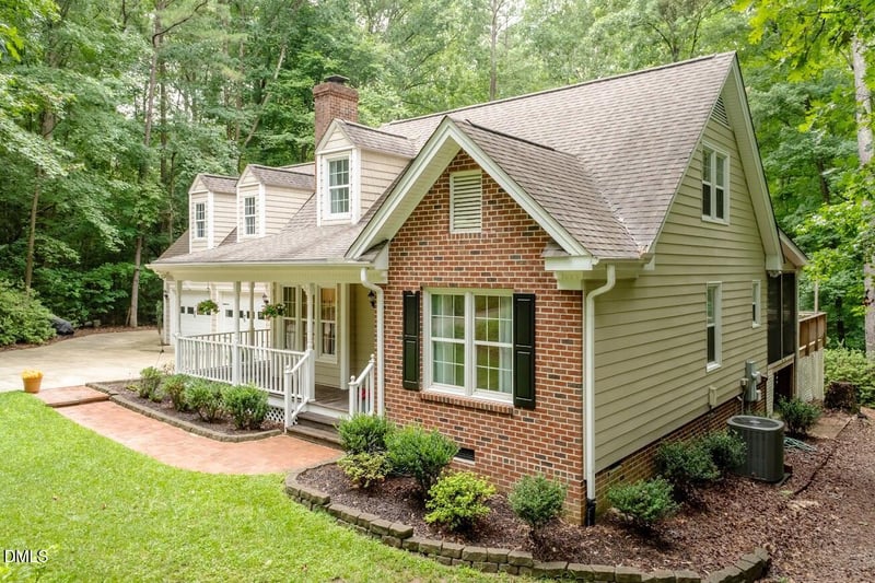 6604 Willow Chase Dr, Willow Springs, NC 27592