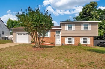6604 Winthrop Dr, Fayetteville, NC 28311