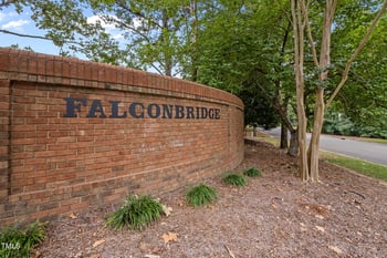6605 Huntingridge Rd, Chapel Hill, NC 27517