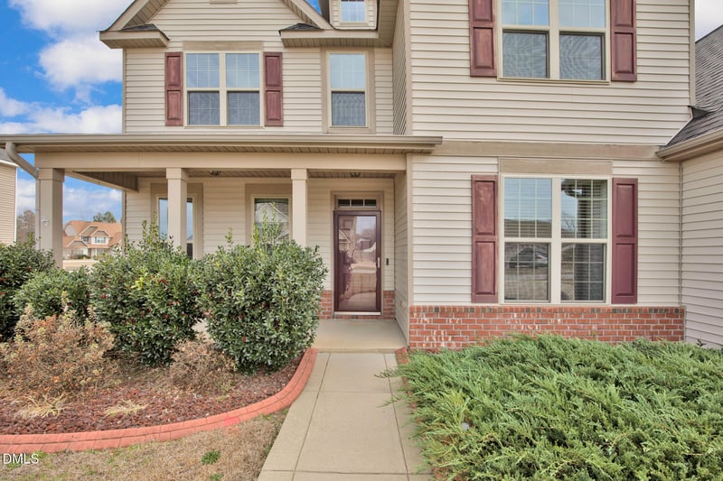 6605 Stillwood Dr, Hope Mills, NC 28348