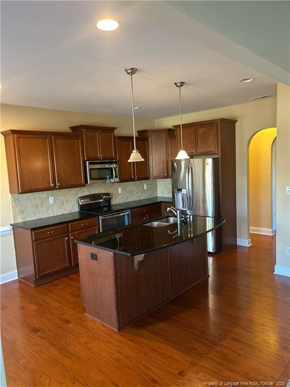 6605 Stillwood Dr, Hope Mills, NC 28348