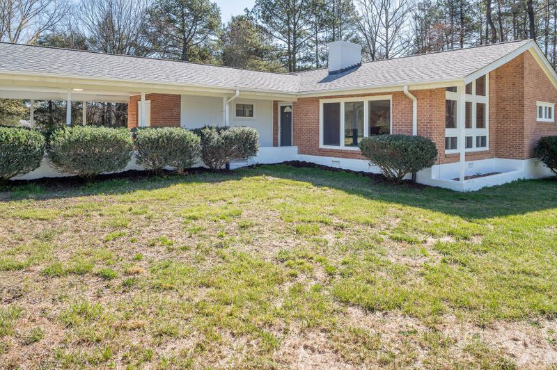 6606 Lewis Rd, Chapel Hill, NC 27514