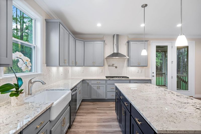 6608 Summit Creek Dr, Holly Springs, NC 27540