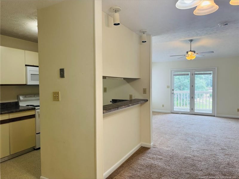 661 Bartons Landing Pl, Fayetteville, NC 28314