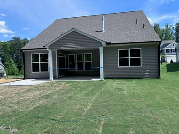 661 Highview Dr, Benson, NC 27504