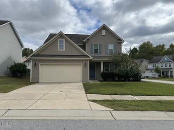 661 Stapleford Ln, Fuquay Varina, NC 27526