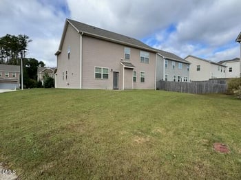 661 Stapleford Ln, Fuquay Varina, NC 27526