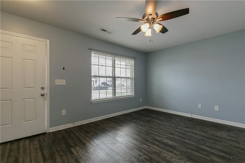 661 Thistle Dr, Burlington, NC 27217