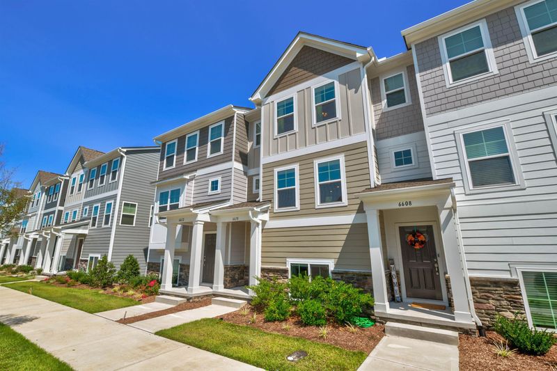 6610 Perry Creek Rd, Raleigh, NC 27616