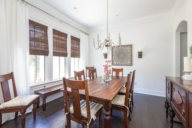 6610 Rest Haven Dr, Raleigh, NC 27612