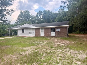 6612 Amanda Cir, Fayetteville, NC 28304