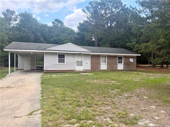 6612 Amanda Cir, Fayetteville, NC 28304
