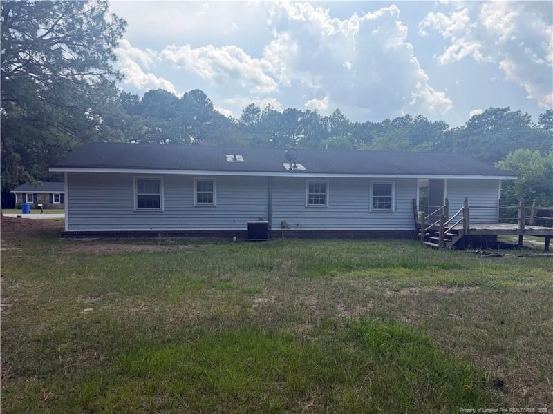 6612 Amanda Cir, Fayetteville, NC 28304
