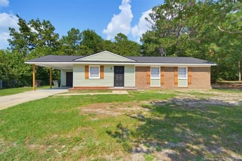 6612 Amanda Cir, Fayetteville, NC 28304