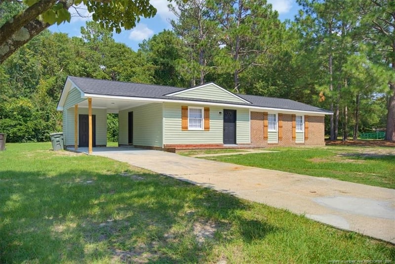 6612 Amanda Cir, Fayetteville, NC 28304