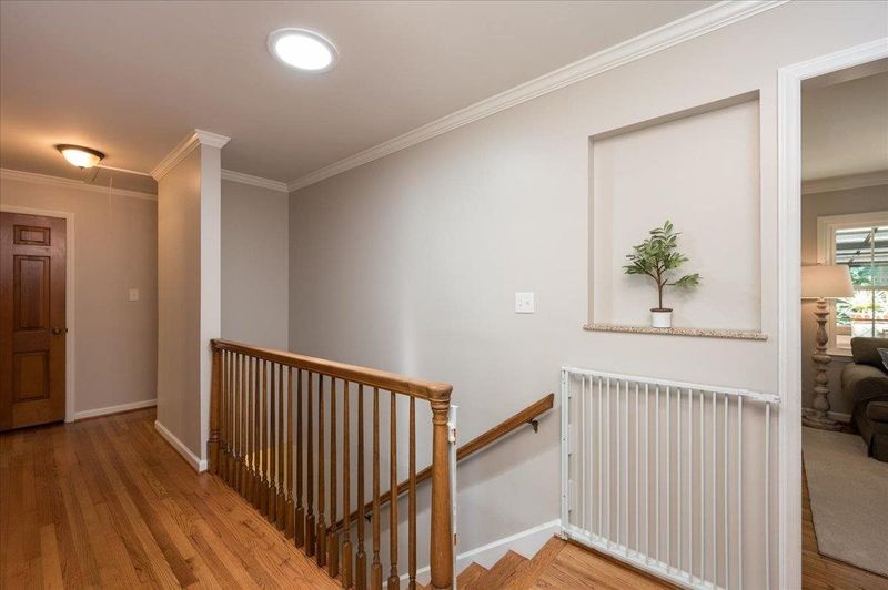 6612 Clinton Pl, Raleigh, NC 27607