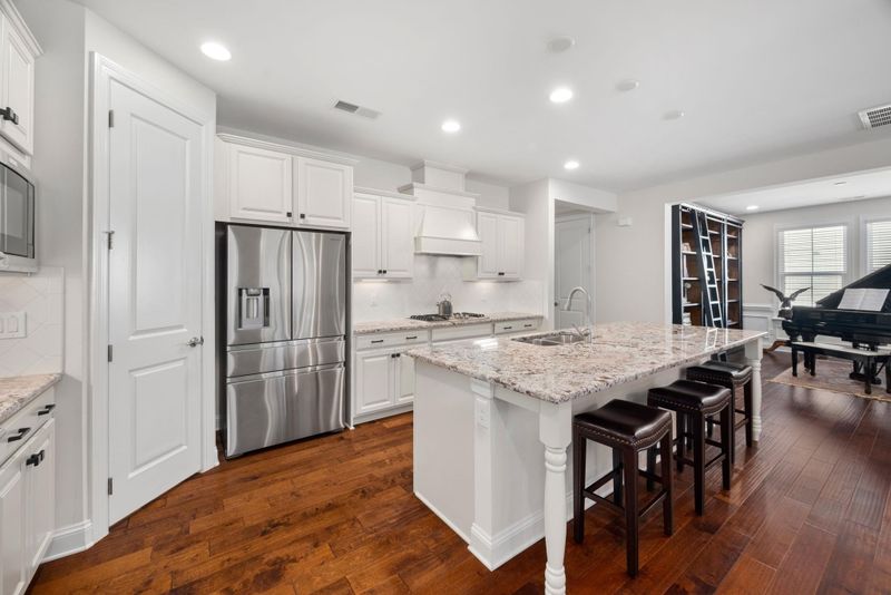 6612 Crown Pw, Durham, NC 27703