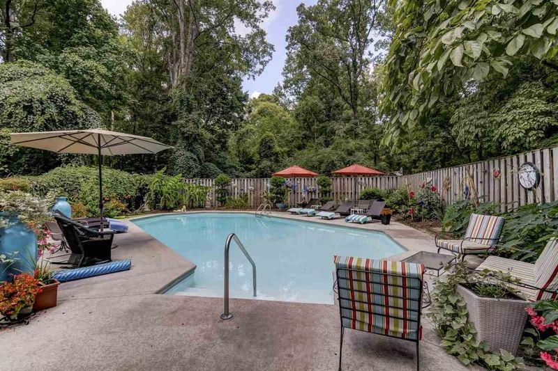 6612 Electra Dr, Raleigh, NC 27607