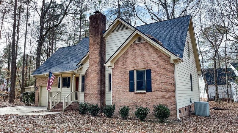 6612 Wateroak Dr, Willow Springs, NC 27592