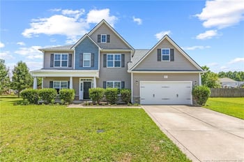 6613 Planters Row Dr, Hope Mills, NC 28348