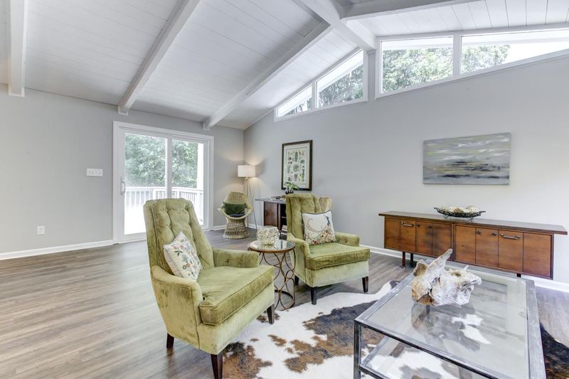 6613 Suburban Dr, Raleigh, NC 27615