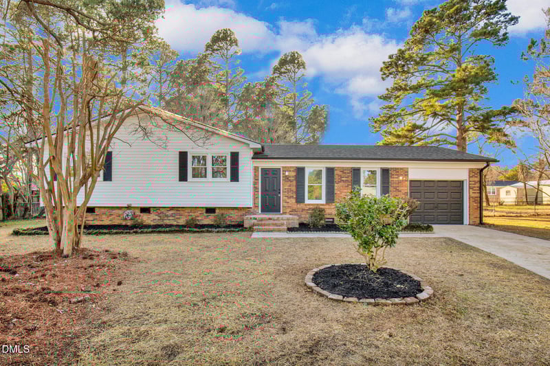 6613 Wesleyan Ct, Fayetteville, NC 28311