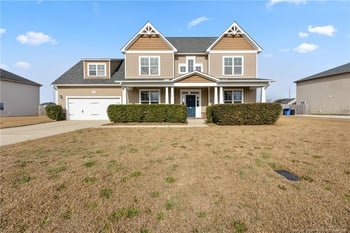 6614 Planters Row Dr, Hope Mills, NC 28348