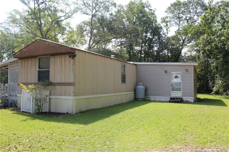 6614 Roslin Farm Rd, Hope Mills, NC 28348
