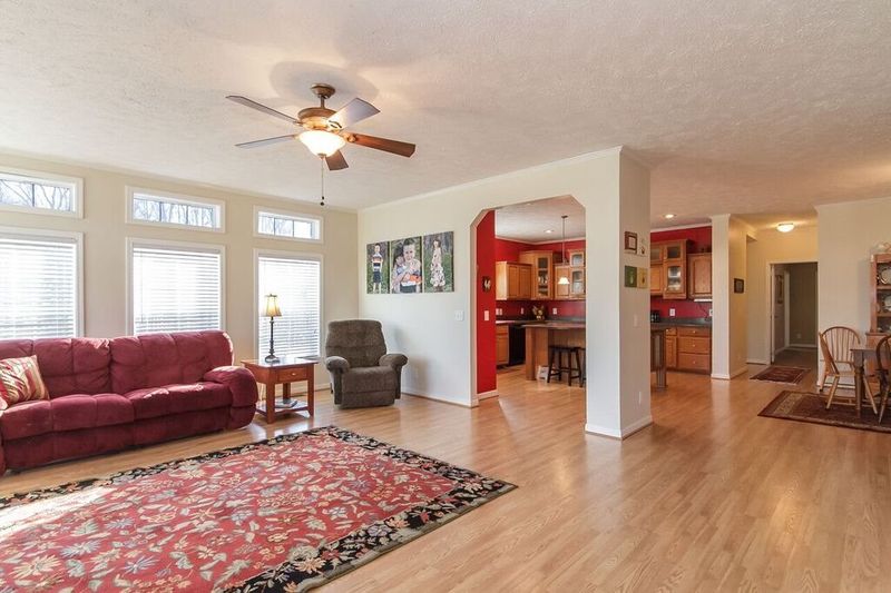 6616 Morrow Mill Rd, Chapel Hill, NC 27516