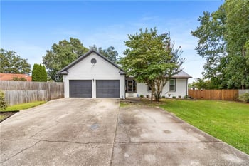 6617 Idlewood Ct, Fayetteville, NC 28314