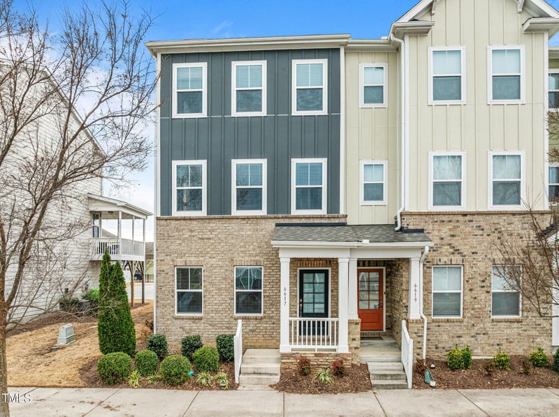 6617 Perry Creek Rd, Raleigh, NC 27616