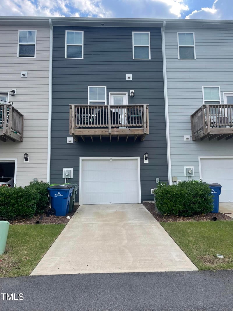 6618 Perry Creek Rd, Raleigh, NC 27616