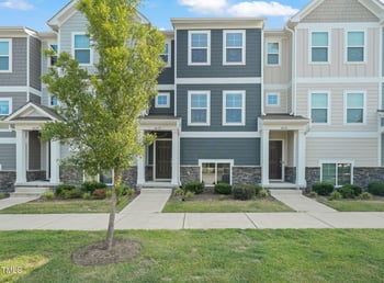 6618 Perry Creek Rd, Raleigh, NC 27616