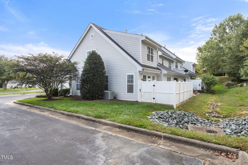 662 Boone Station Dr #Apt 4, Burlington, NC 27215