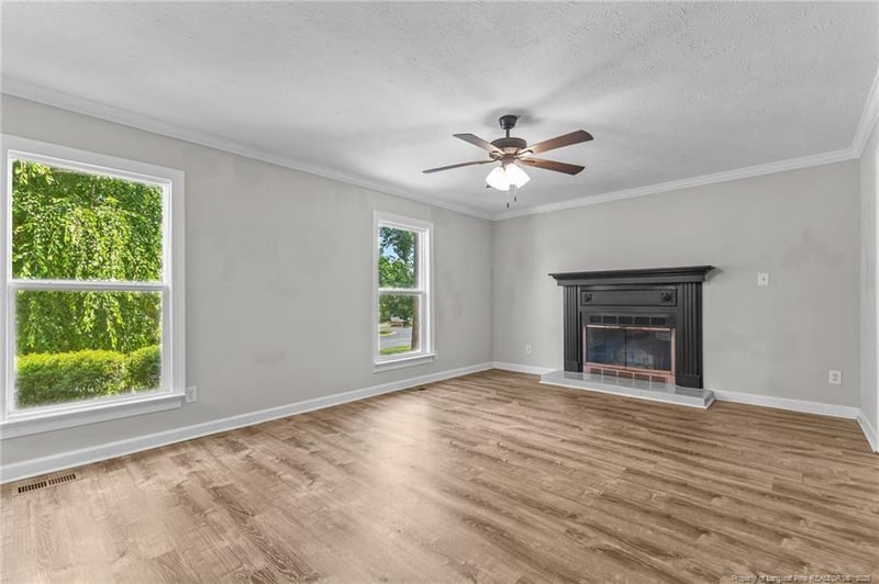 662 Glenola St, Fayetteville, NC 28311