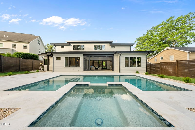 662 Manchester Dr, Raleigh, NC 27609