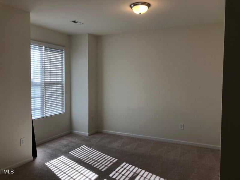 662 Stapleford Ln, Fuquay Varina, NC 27526