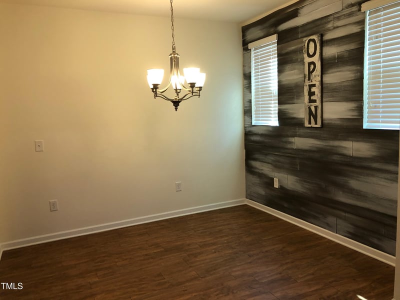 662 Stapleford Ln, Fuquay Varina, NC 27526