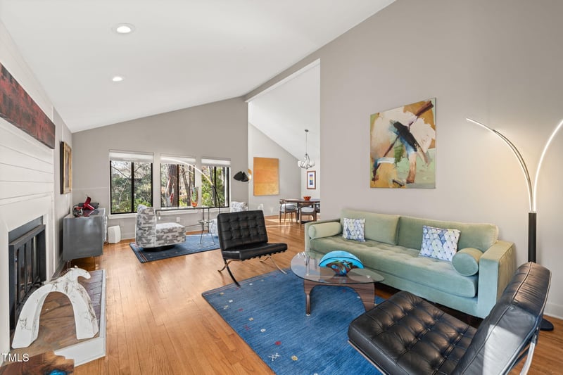 6620 Falconbridge Rd, Chapel Hill, NC 27517