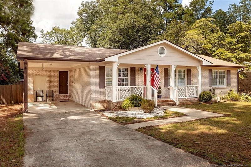 6622 Vaughn Rd, Fayetteville, NC 28304