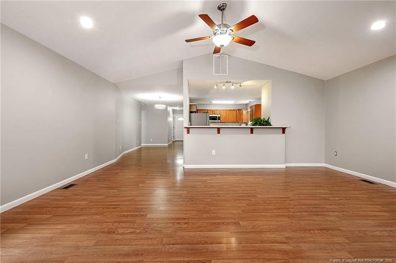 6622 Vaughn Rd, Fayetteville, NC 28304