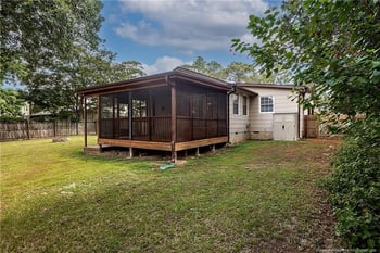 6622 Vaughn Rd, Fayetteville, NC 28304