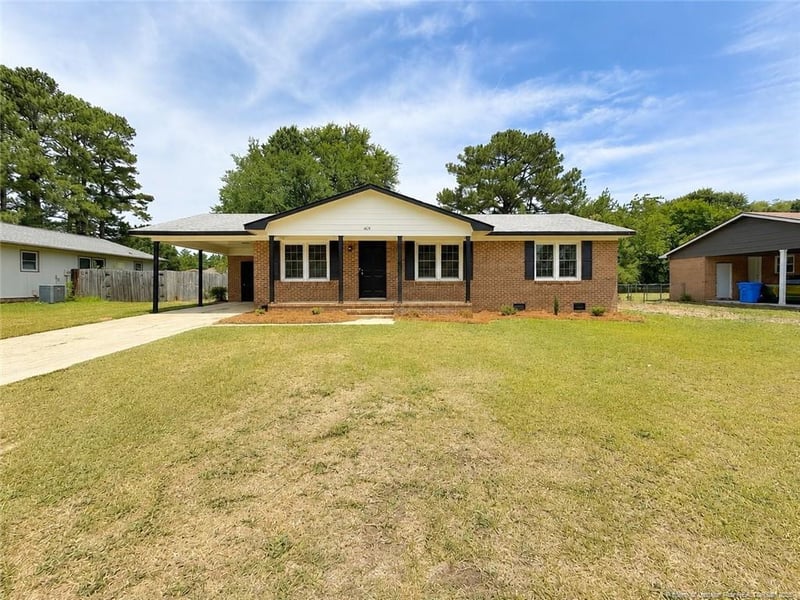 6624 Bonnie Bell Ln, Fayetteville, NC 28314