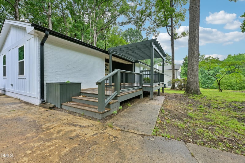 6625 Suburban Dr, Raleigh, NC 27615