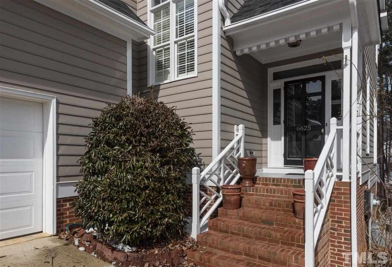 6625 Tealbriar Dr, Raleigh, NC 27615
