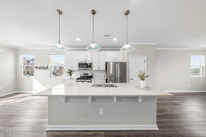 6626 Perry Creek Rd, Raleigh, NC 27616