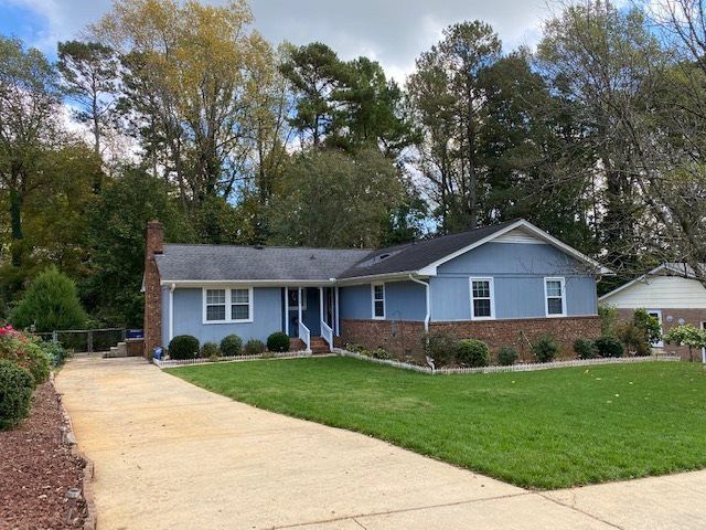 6628 Keystone Dr, Raleigh, NC 27612